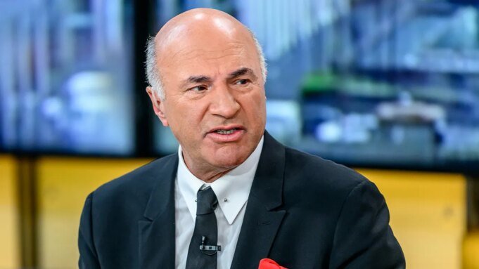 kevin-oleary-on-outnumbered-set.jpg