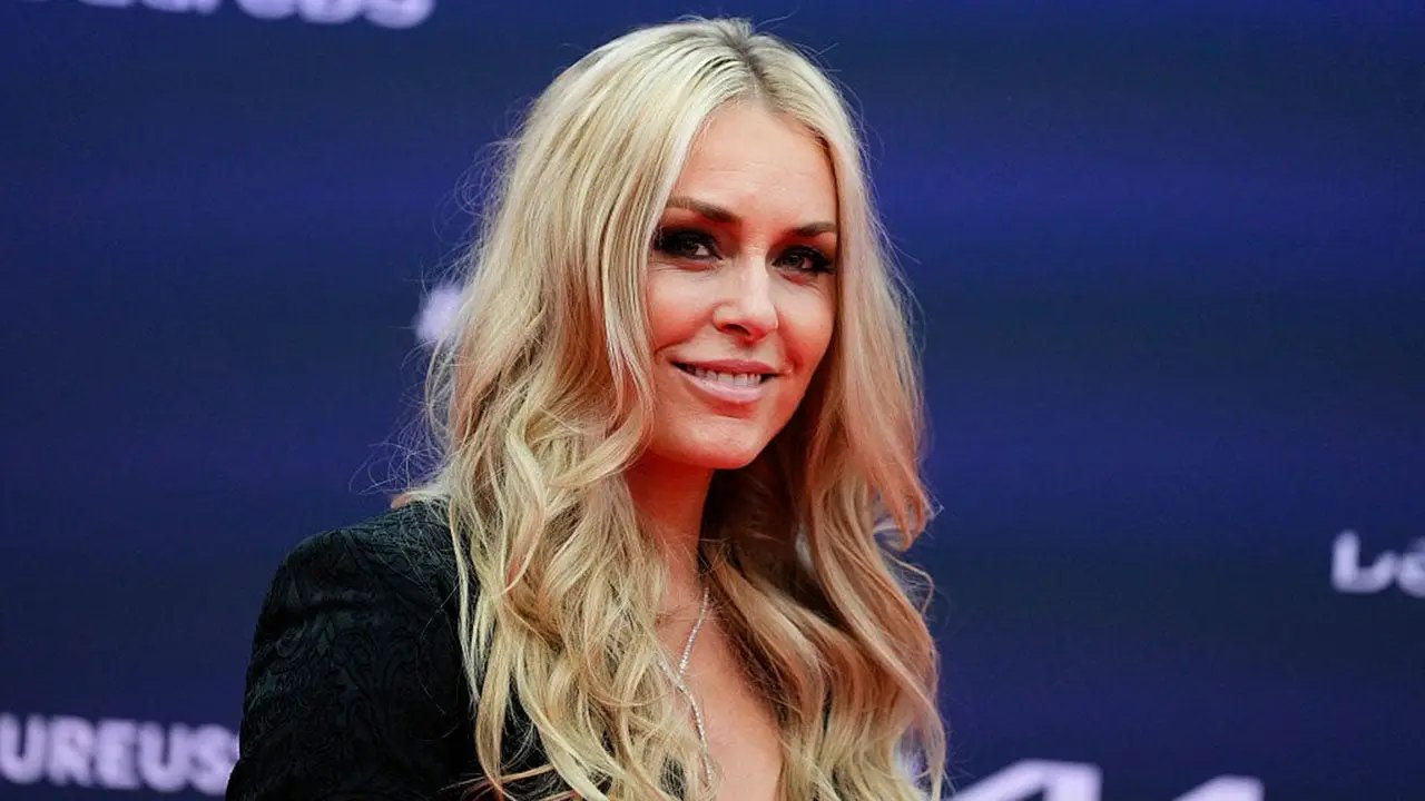 林賽沃恩 (Lindsey Vonn) 將頭轉向她的泳池，吉賽兒 (Gisele) 冷落湯姆布雷迪 (Tom Brady)，並對美國公開賽球迷假裝憤怒