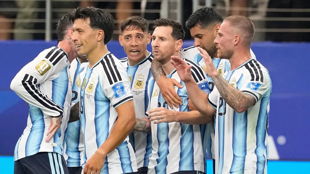 萊昂內爾·梅西 (Lionel Messi) 以第 17 個進球打破了世界盃歷史進球紀錄。