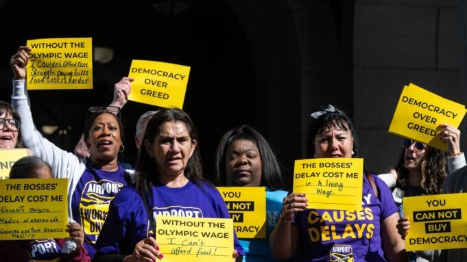 los-angeles-workers-wage-clerk-coalition-drive.jpg