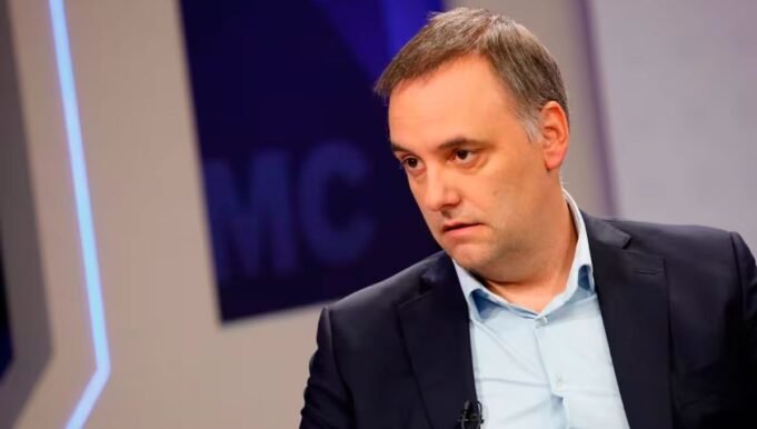 manuel-adorni-555685-154733.jpg