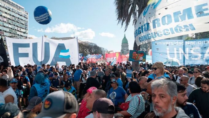 marcha-universitaria-497376-203657.jpg