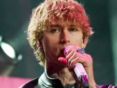 MGK 的歌迷對他在吉他著火後所做的事情感到驚訝