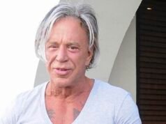 米基洛克 (Mickey Rourke) 在洛杉磯的一次令人不安的郊遊中被看到沒有牙齒且脆弱