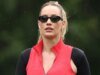佩奇·斯皮拉納克 (Paige Spiranac) 返回高爾夫球場練習揮桿,伊麗莎白·赫爾利 (Elizabeth Hurley) 穿著生日比基尼等