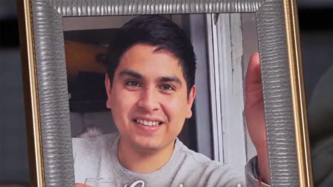 ramon-roldan-555745-234544.jpg