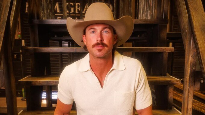riley-green-cowboy-hat.jpeg