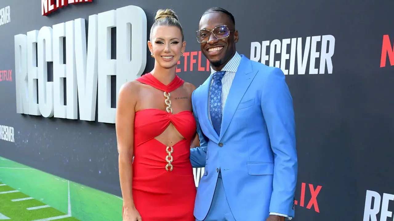 前 NFL 四分衛羅伯特·格里芬三世 (Robert Griffin III) 描述了美聯航航班上可怕的發動機起火事件。