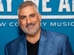 泰勒希克斯 (Taylor Hicks) 表示,在《美國偶像》獲勝 20 年後,信仰讓他腳踏實地