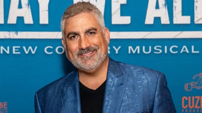 taylor-hicks-nashville-musical-fox-news-001.jpeg