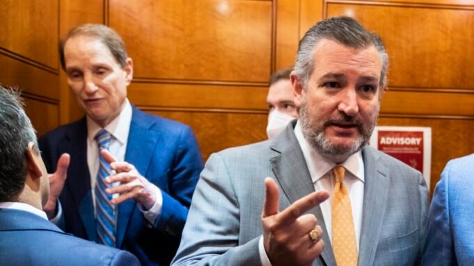 ted-cruz-ron-wyden-1152x648-1781205333.jpg