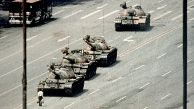 tianamen-square-tank-protester.jpg