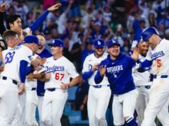 弗雷迪·弗里曼在道奇隊戰勝天使隊的比賽中打出全壘打