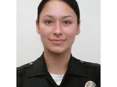 最高法院稱前洛杉磯警察局官員可能被指控在街頭槍擊事件中過度使用武力