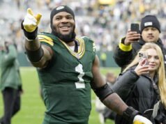 包裝工隊球星米卡·帕森斯選擇熊隊四分衛卡萊布·威廉姆斯為 NFL 最佳球員,但發出警告
