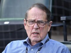 嘿,Jerry Reindorf,表演時間到了:讓大家感受到你的存在