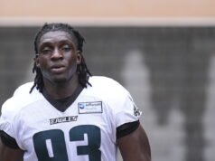 韋爾·伯納德 (Ware Bernard) 在他的祖國尼日利亞看到了尚未開發的 NFL 人才