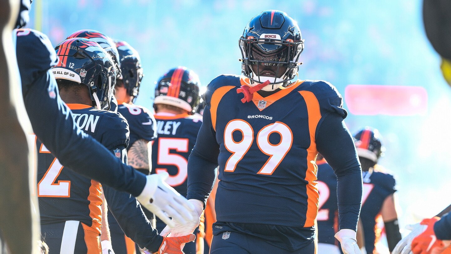 前 NFL 防守隊員德肖恩威廉斯 (DeShawn Williams) 起訴承包商盜竊 2024 年颶風後的紀念品