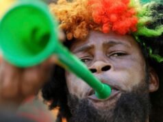 國際足總世界盃體育場規則禁止嗚嗚祖拉,而不是人體彩繪服裝